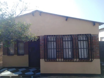 Delightful 3-Bedroom Family Home in Cowdray Park, Bulawayo with Modern Amenities