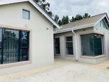 Newly Built Morden Home To Let  - Convinient Loation aprox 10Km from CBD