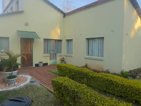 2-Bedroom House for Rent in Borrowdale, Harare with Borehole