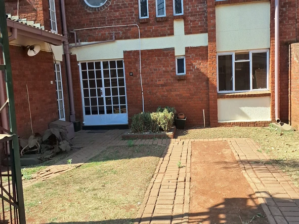 Duplex Garden Flat to Let