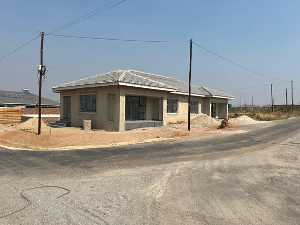 4-Bedroom House for Sale in Mabvazuva, Ruwa