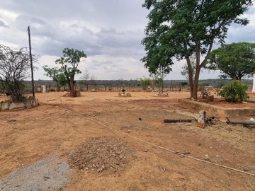 Prime Property For Sale In Warringham, Behind Chipangali Game Resort