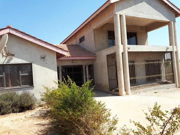 Double Storey House in Crowhill