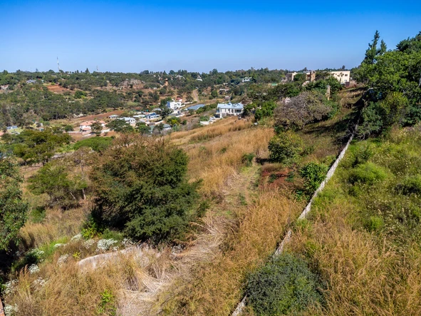 Hogerty Hill Gem: 1.6 Hectare Dream Property