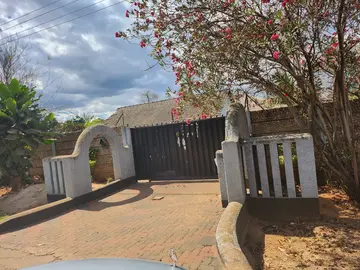 5-Bedroom Family Home with Borehole in Haig Park, Harare West