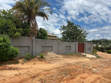  House for Sale in Chinhoyi with Amenities