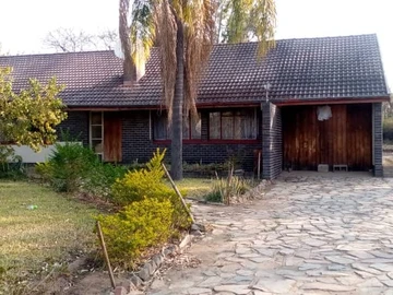 House for Sale in Masvingo, 2400 m² Lot, 