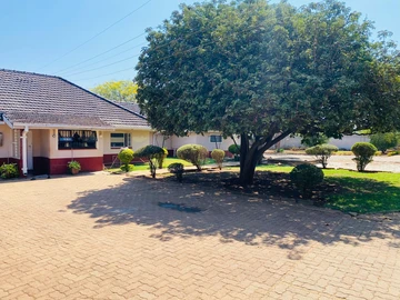 Riverside South Investment: 2Acre Residential Home For Sale | Byo