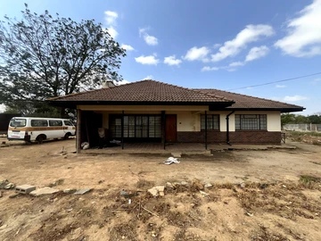 3BD House with Borehole in Sunning Hill, Bulawayo East - 1 Acre Land