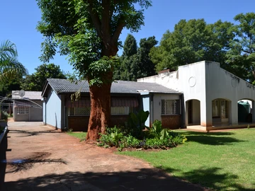 3-Bedroom Home in Upper Hillside, Harare with Borehole, 1364m² Land