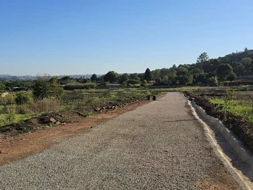 Prime 1000 m² Land for Sale in Bluff Hill, Harare West