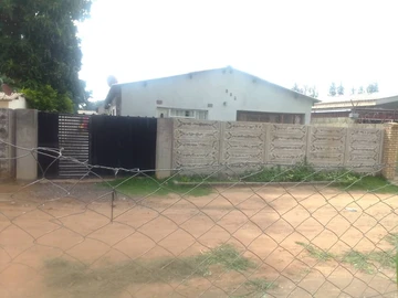 5-Bedroom House in Mkoba 13, Gweru