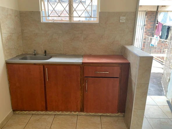 Beautiful and neat 2bed flat in Mufakose