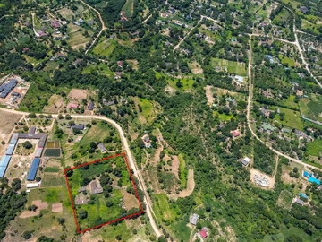 Spacious 14000m² Land plus a house for Sale in Fern Valley Mutare