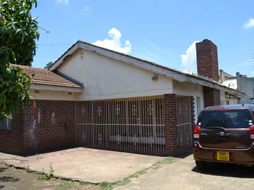 3BR Family House with Premium Amenities in Zengeza 5, Chitungwiza