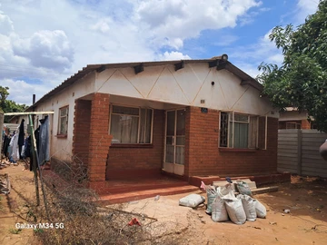 5 Bed house for sale in Kuwadzana 1