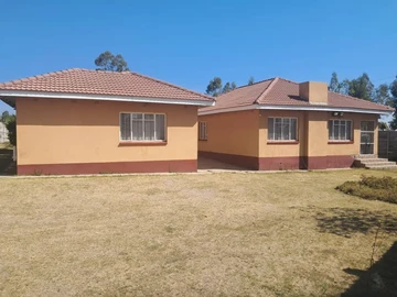 Beautiful 7 bedroomed house in Hatfield for sale 