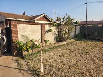 3-Bedroom House with Amenities Galore in Houghton Park, Harare