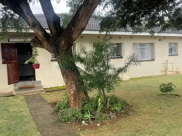 3-Bedroom Harare West Home with Borehole on 800m² Land