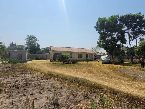 Charming 3-Bedroom Cottage in Waterfalls, Harare