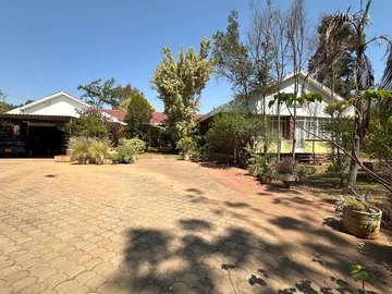 Multi Dwelling Property In Kumalo