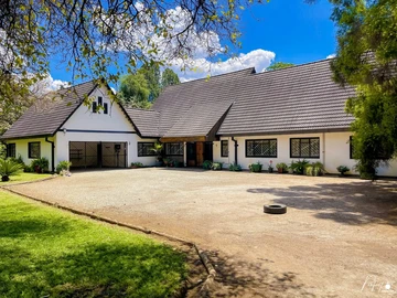 Exclusive 16-Acre Estate in Daylesford Gweru – A Private Oasis of Luxury & Serenity