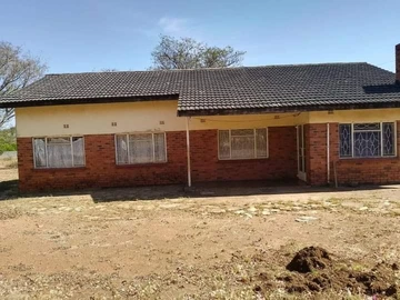 4-Bedroom House for Sale in Killarney, Bulawayo 