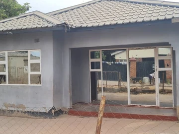 4 bedroomed House in UNIT N,