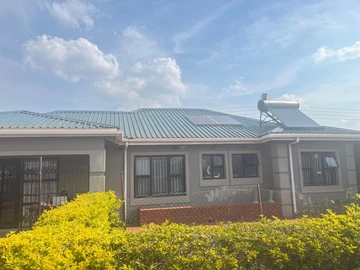 Charming 3 Bedroom House in Hogerty Hill with a Borehole