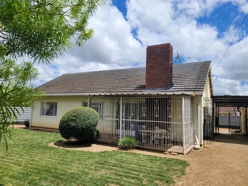 Neat 3 bedroom family home