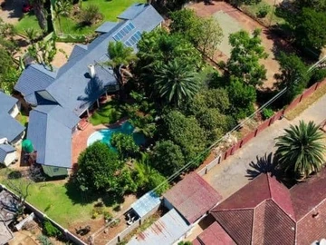 4-Bedroom Family Home with Pool & Borehole on 1 Acre in Kumalo, Bulawayo East