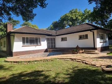 Spacious 3-Bedroom Home with Pool & Borehole in Greencroft