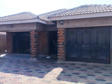 4 Bedroom House for Sale in Cold Comfort