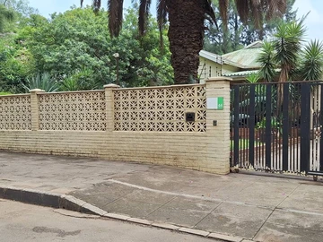 3BR Comfortable House in Bulawayo CBD, Walled, Air-Conditioned with Amenities