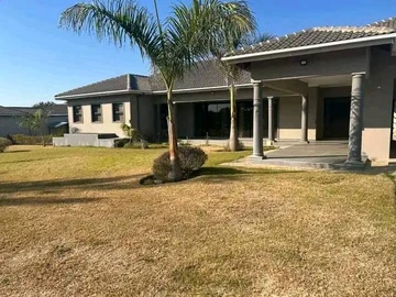 A Flamboyant Family Home In Burnside 