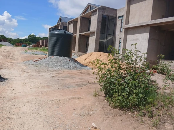 3 Bedroom Flat for Sale in Monavale, Harare with Borehole