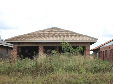 Incomplete Three Bedroomed house in Granary