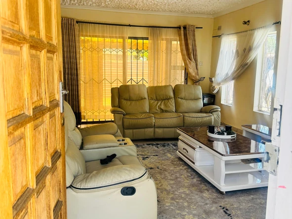 4-Bed main ensuite Family Home in Bloomingdale, Harare West, Modern Amenities available 1st March