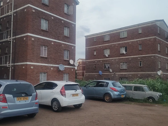 2-Bedroom Apartment With Internet, ZESA, Garage and Fitted Kitchen in Mufakose, Harare 3rd floor 