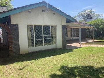 Ideally Located House With Commercial Rights