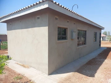 New Retreat. Close to Masvingo  Road .