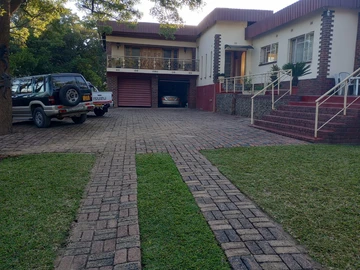 Spacious 5-Bedroom House with Borehole in Glen Lorne, Harare North