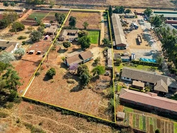 Tynwald South along Bulawayo Rd Commercial/industrial property for sale tittle deed 