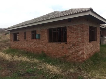 Gorgeous 4 Bedroom House For Sale in Mazowe with Main En Suite