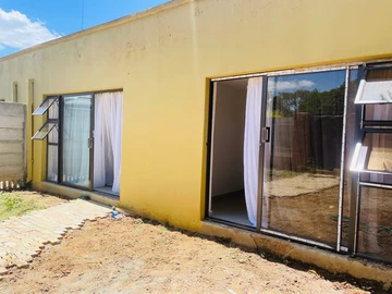 2 Bedroomed Garden Flat For Sale