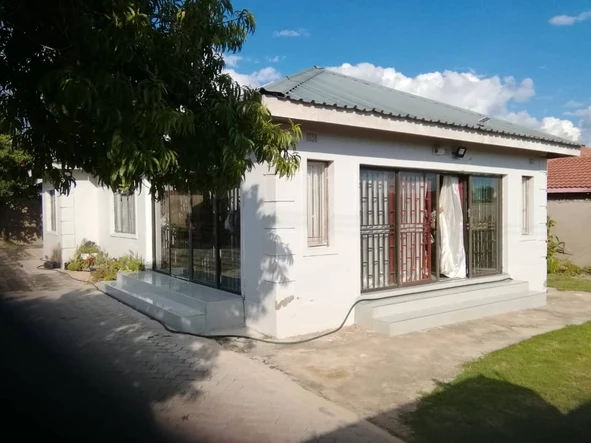 Neat Zimre Park house for sale