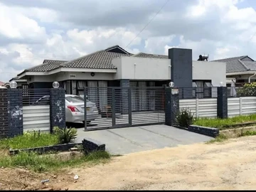 Madokero house for sale