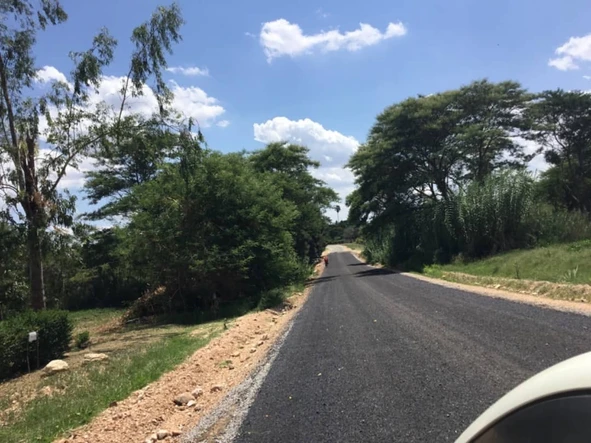 28 000usd for 1470sqm in Chinhoyi Umzari , built up area , ready to build,2km from CUT