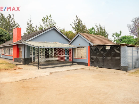 4-Bedroom Family Home with Pool and Borehole in Amby, Harare East