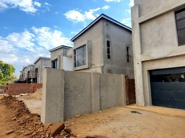 #Exciting Spacious Brand New Townhouse in Greendale 